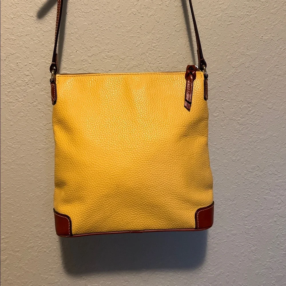 Dooney & Bourke Mustard Yellow Crossbody Bag - Picture 4 of 15
